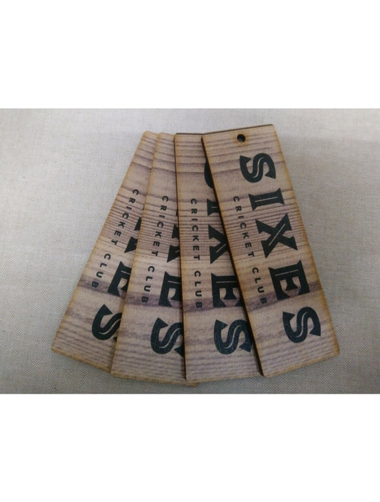 Etiquetas de llave de madera lavadas blancas